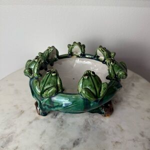 Vintage Majolica 7 Frog Bowl Planter Ceramic Glazed Green
